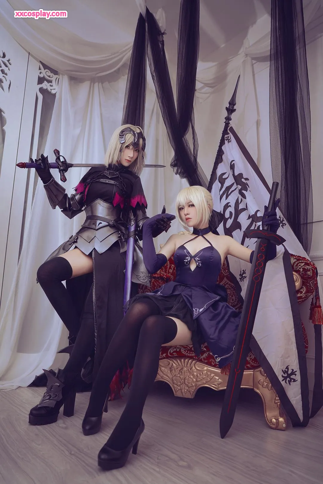 Banbanzi & Suoso: Jeanne d'Arc Alter Cosplay